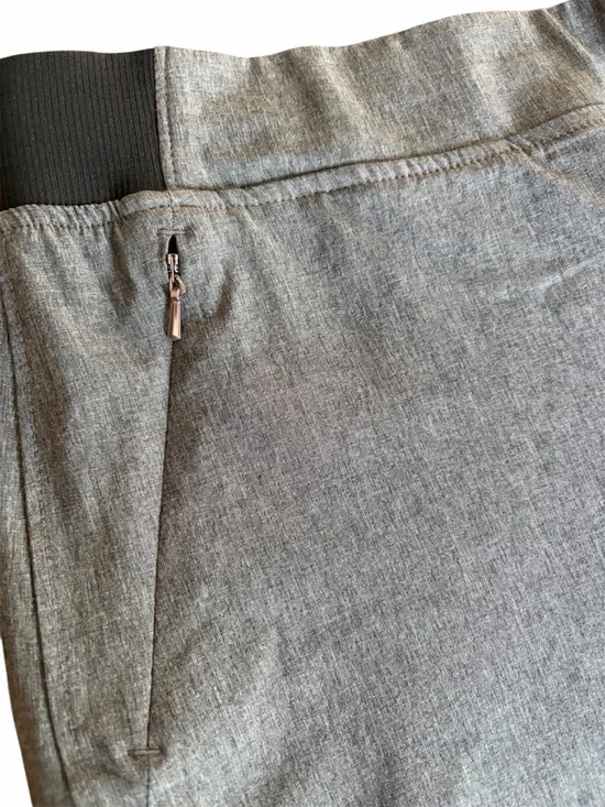 CALIA by Carrie Underwood Gray Bermuda Shorts with Black Waist Panels - Picture 2 of 6